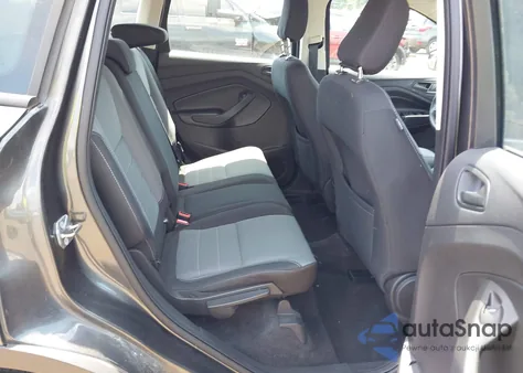 2018 Ford Escape S z USA, uszkodzony, nr VIN 1FMCU0F79JUC01651